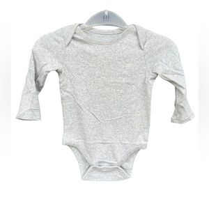 ⭐️⭐️⭐️3 for$12⭐️⭐️⭐️BABY GAP Long Sleeve  Bodysuit Heather Gray Size 12-18